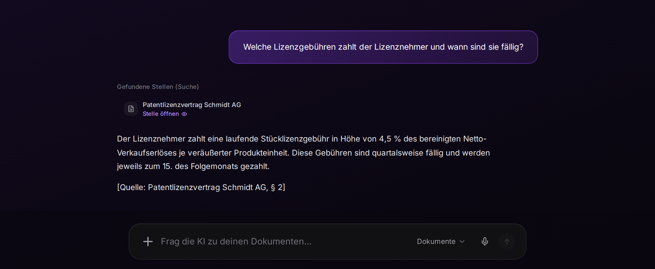 Recherche in einem Vertrag: Frage, gefundene Stelle, Antwort mit Quellenangabe und Eingabefeld